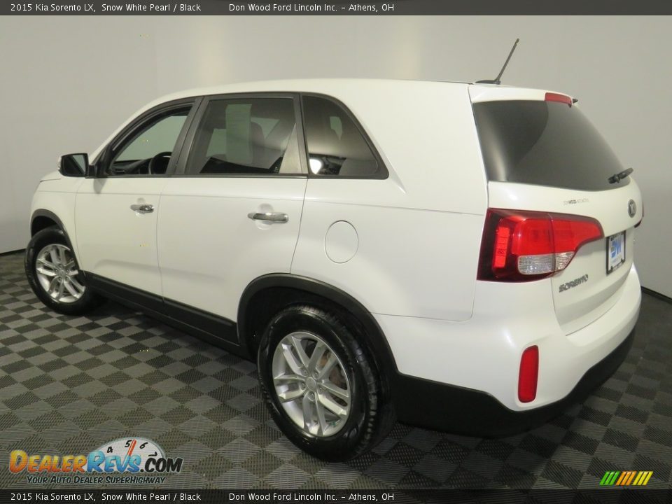 2015 Kia Sorento LX Snow White Pearl / Black Photo #9