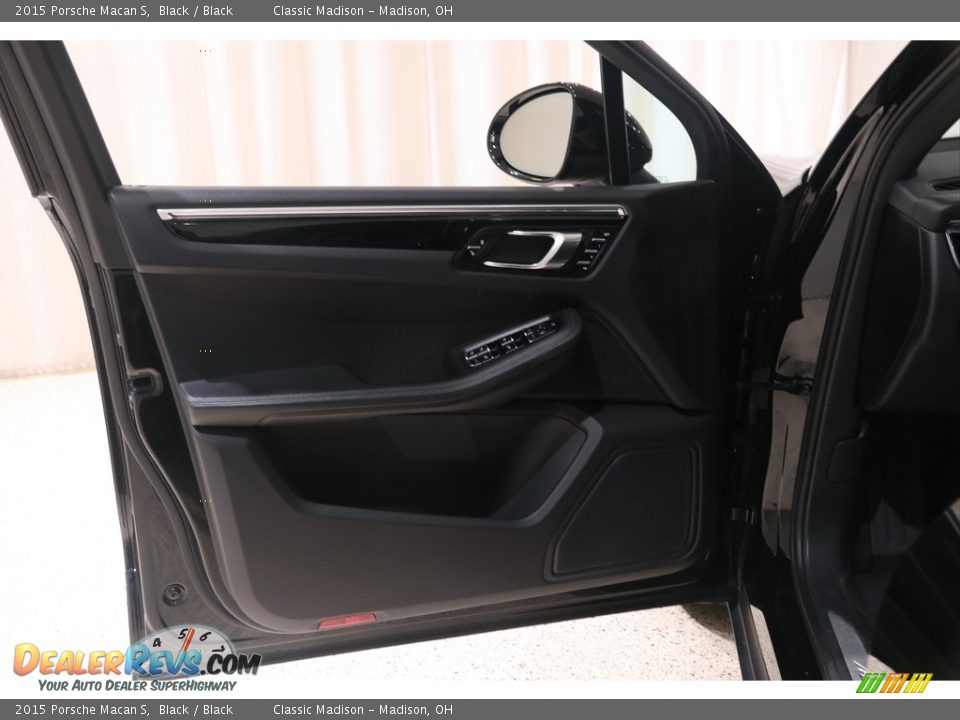 2015 Porsche Macan S Black / Black Photo #4