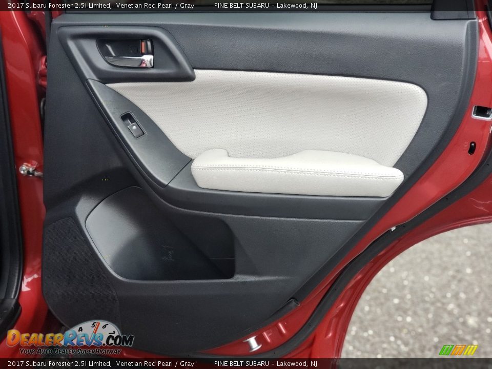 2017 Subaru Forester 2.5i Limited Venetian Red Pearl / Gray Photo #28