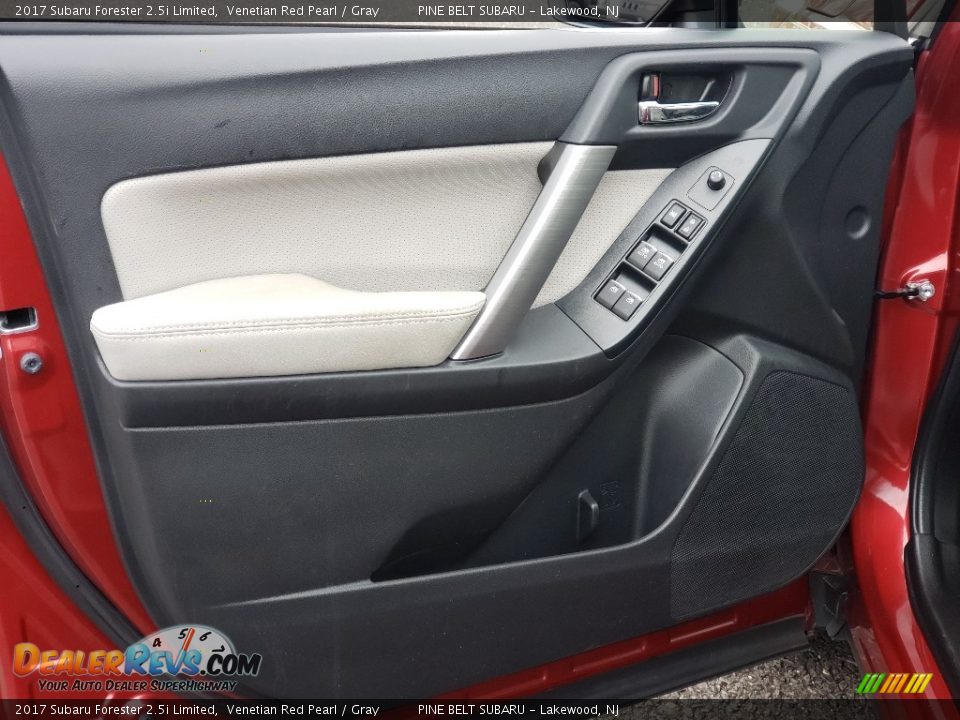 2017 Subaru Forester 2.5i Limited Venetian Red Pearl / Gray Photo #31