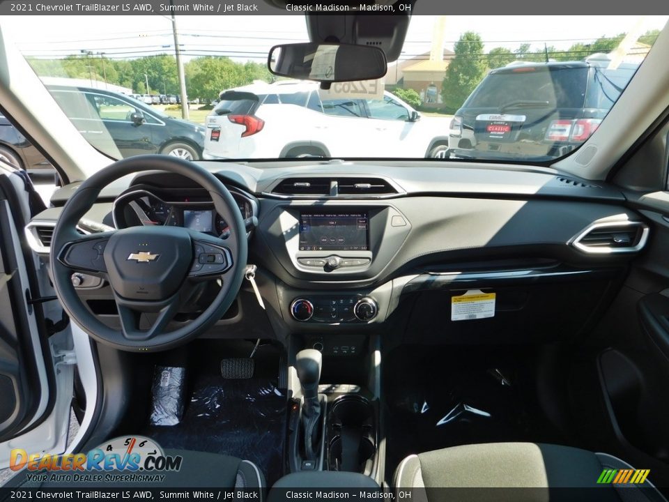 Dashboard of 2021 Chevrolet TrailBlazer LS AWD Photo #13