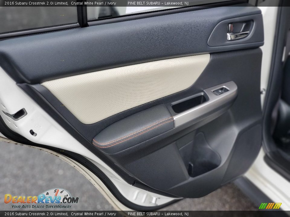 2016 Subaru Crosstrek 2.0i Limited Crystal White Pearl / Ivory Photo #33