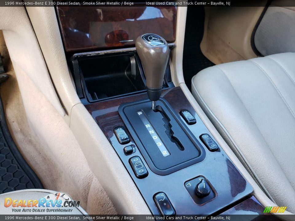 1996 Mercedes-Benz E 300 Diesel Sedan Shifter Photo #20