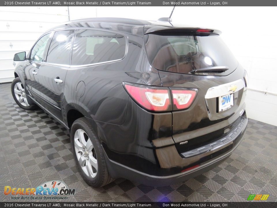 2016 Chevrolet Traverse LT AWD Mosaic Black Metallic / Dark Titanium/Light Titanium Photo #11