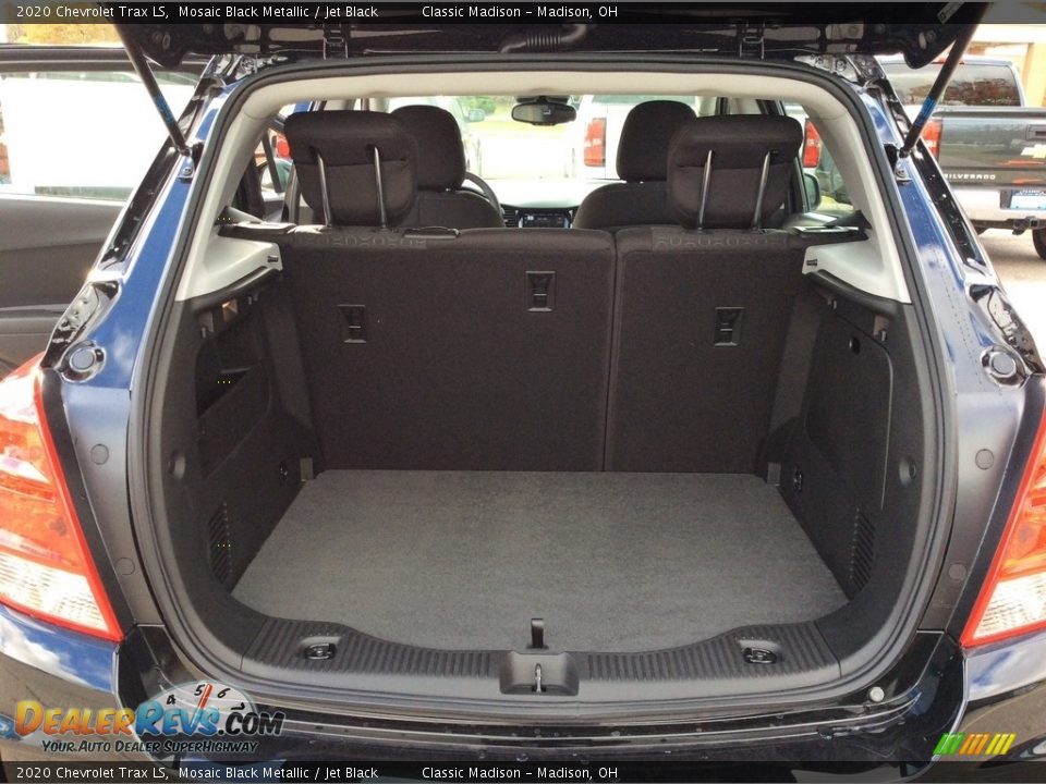 2020 Chevrolet Trax LS Mosaic Black Metallic / Jet Black Photo #13