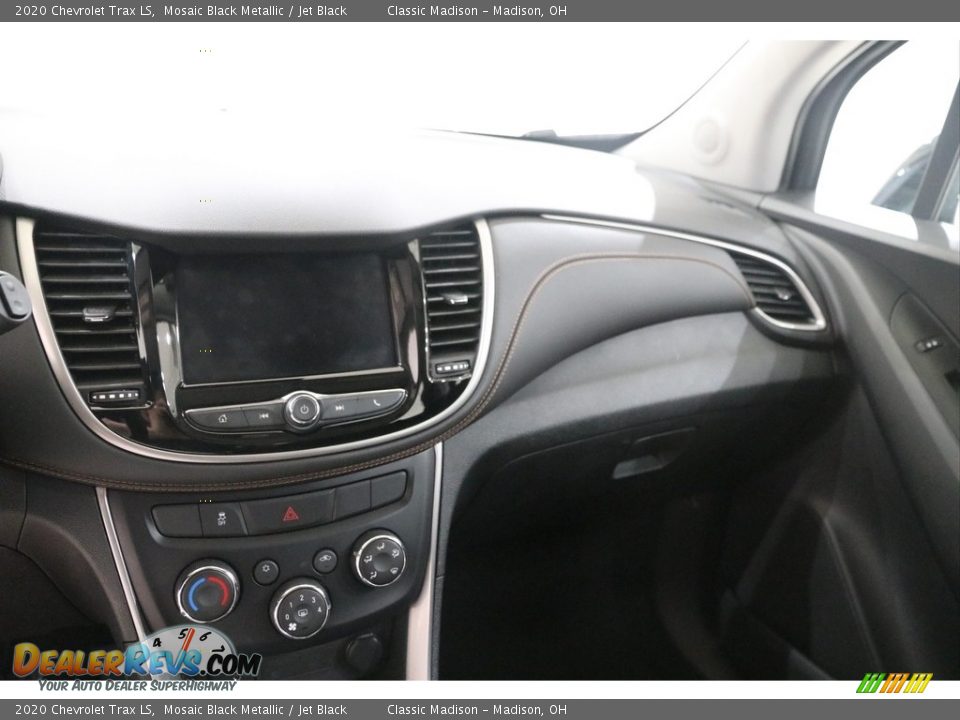 2020 Chevrolet Trax LS Mosaic Black Metallic / Jet Black Photo #17
