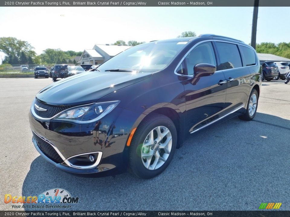 2020 Chrysler Pacifica Touring L Plus Brilliant Black Crystal Pearl / Cognac/Alloy Photo #5