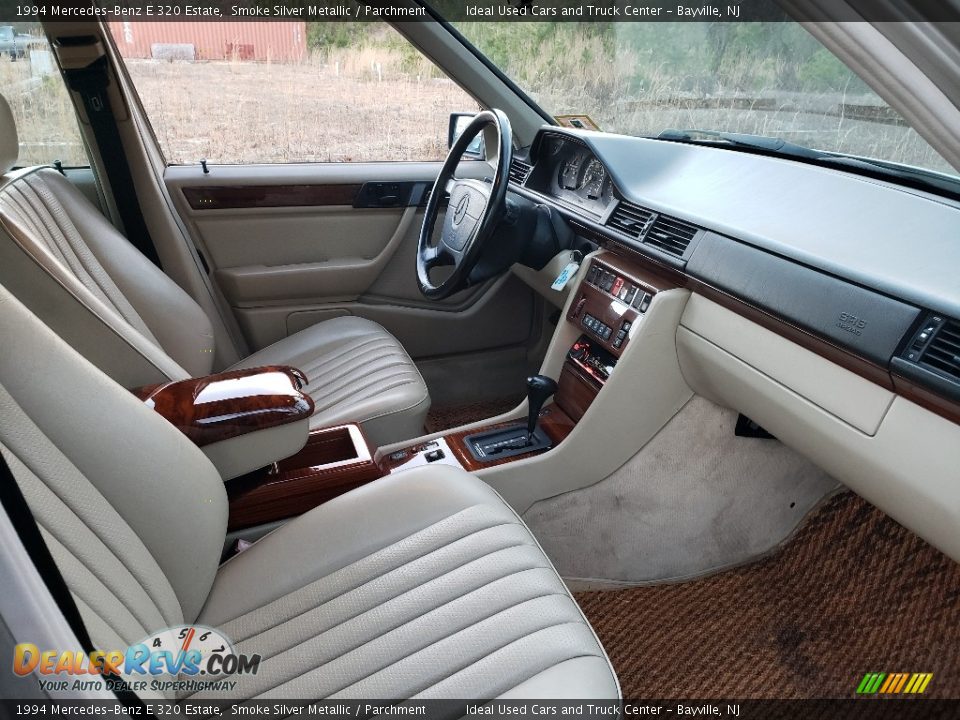 Front Seat of 1994 Mercedes-Benz E 320 Estate Photo #10