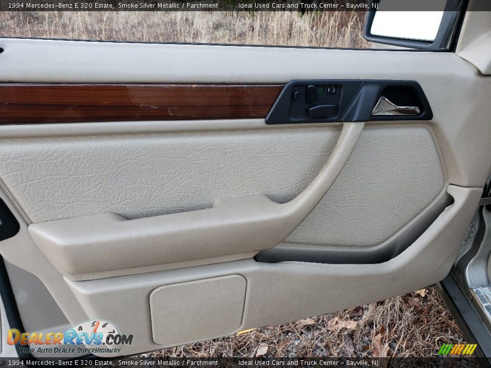 Door Panel of 1994 Mercedes-Benz E 320 Estate Photo #13