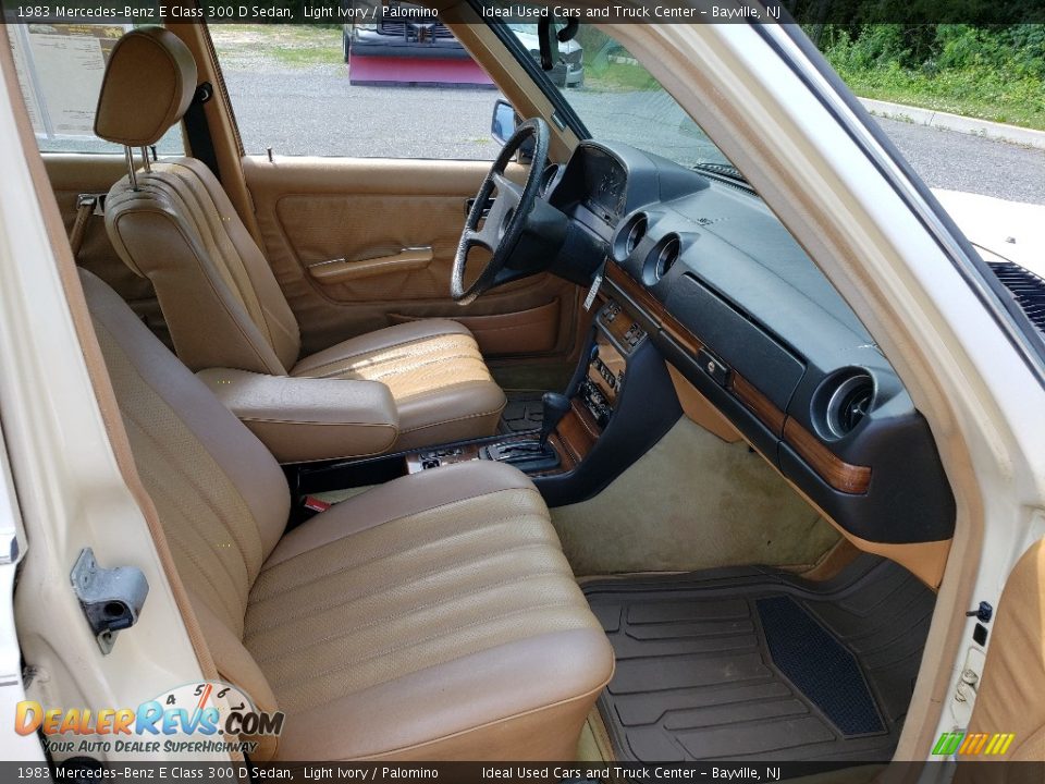 Front Seat of 1983 Mercedes-Benz E Class 300 D Sedan Photo #11