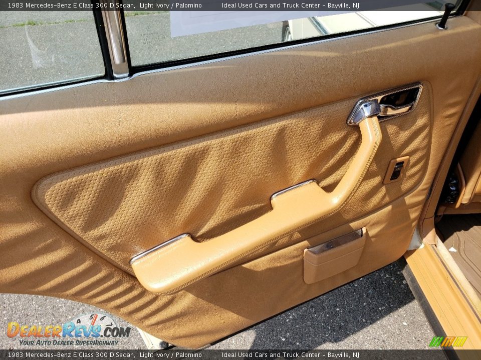 Door Panel of 1983 Mercedes-Benz E Class 300 D Sedan Photo #16