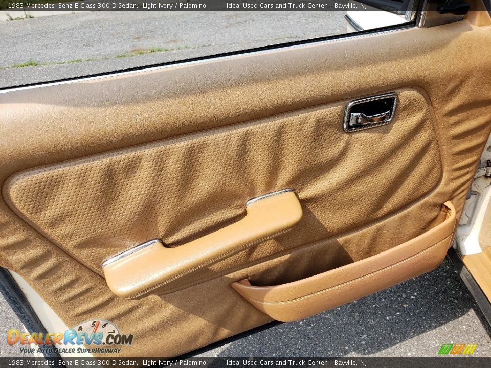 1983 Mercedes-Benz E Class 300 D Sedan Light Ivory / Palomino Photo #20