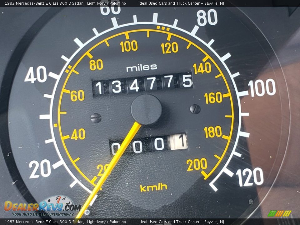 1983 Mercedes-Benz E Class 300 D Sedan Gauges Photo #24