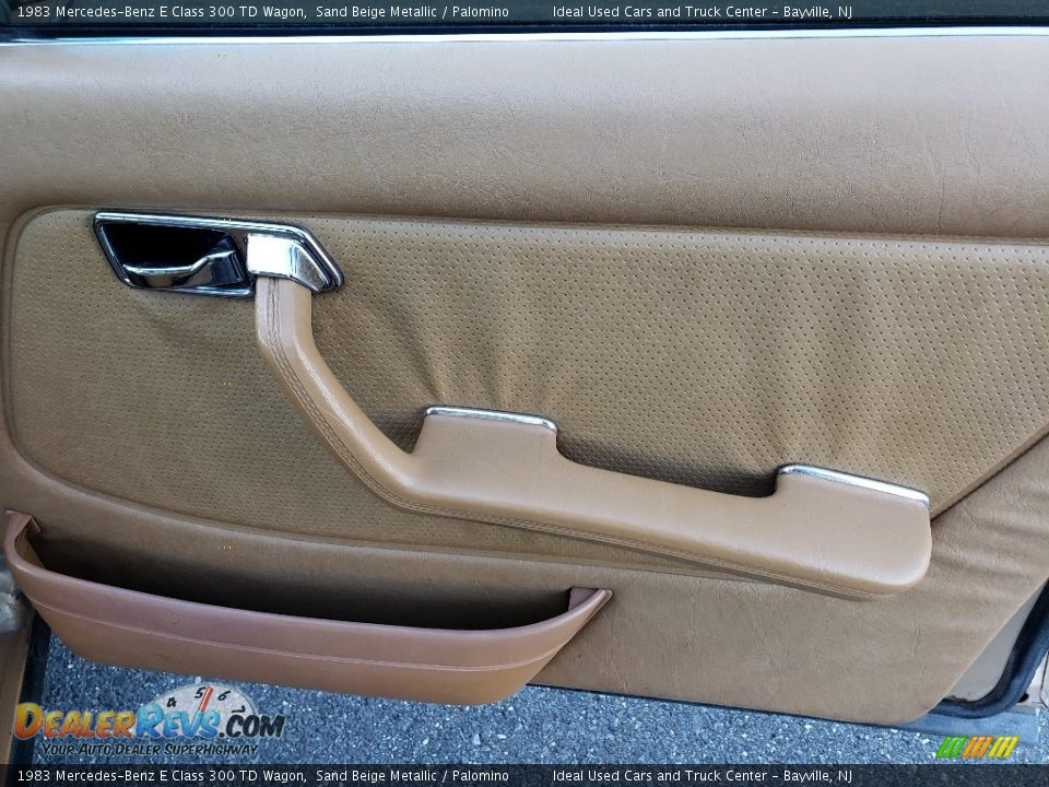 Door Panel of 1983 Mercedes-Benz E Class 300 TD Wagon Photo #9