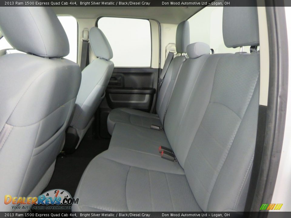 2013 Ram 1500 Express Quad Cab 4x4 Bright Silver Metallic / Black/Diesel Gray Photo #32
