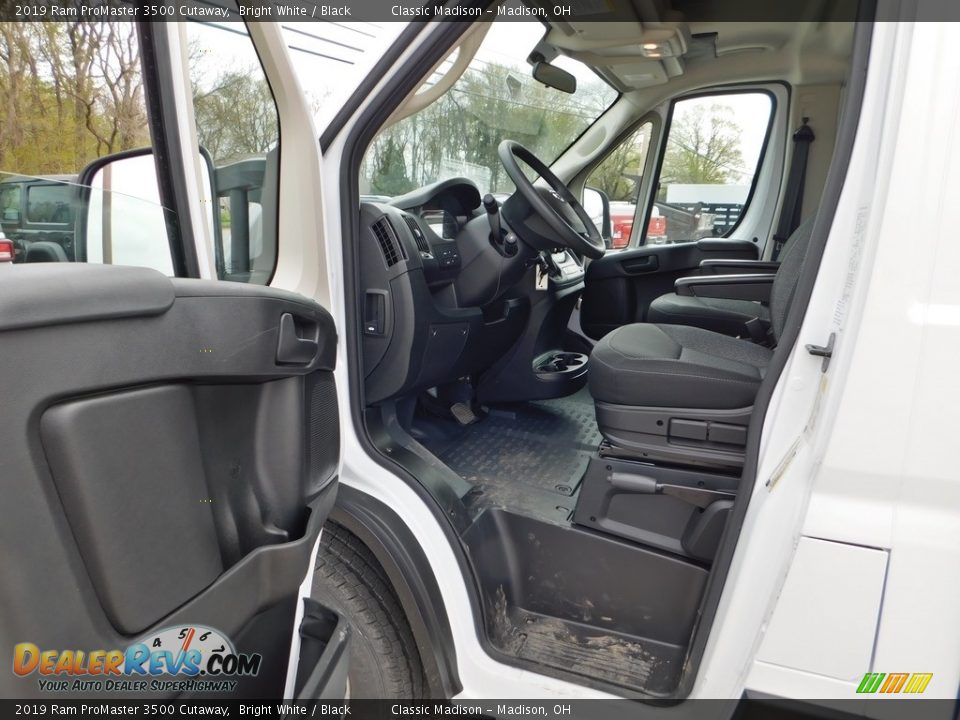 2019 Ram ProMaster 3500 Cutaway Bright White / Black Photo #14