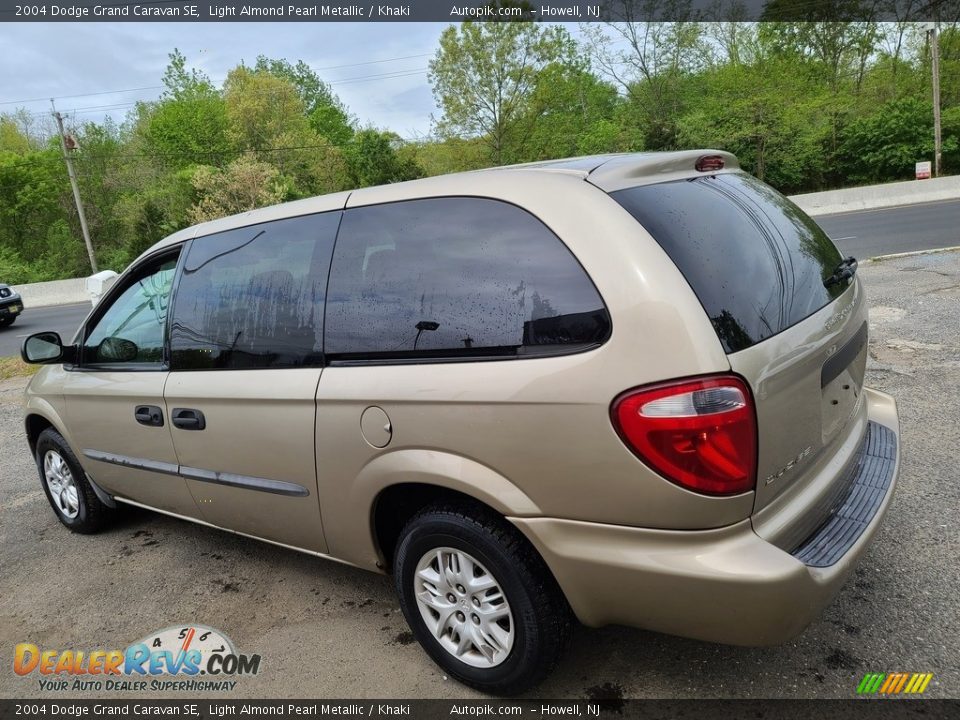 2004 Dodge Grand Caravan SE Light Almond Pearl Metallic / Khaki Photo #5