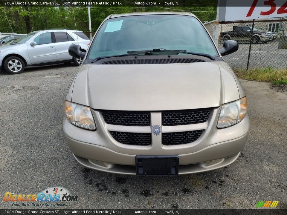 2004 Dodge Grand Caravan SE Light Almond Pearl Metallic / Khaki Photo #7