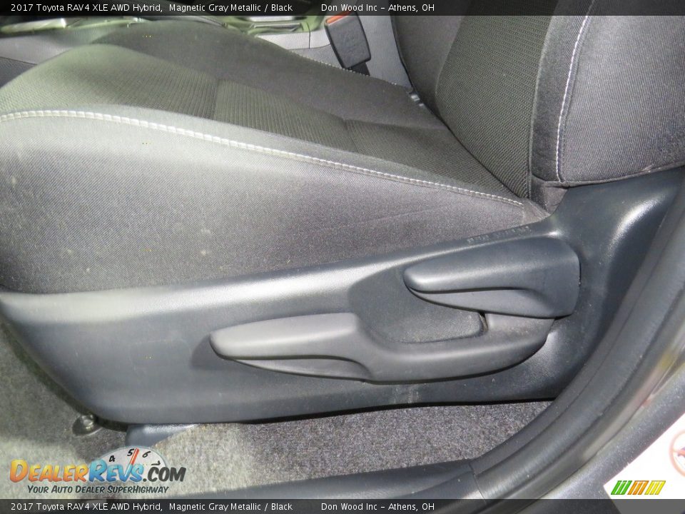 2017 Toyota RAV4 XLE AWD Hybrid Magnetic Gray Metallic / Black Photo #18