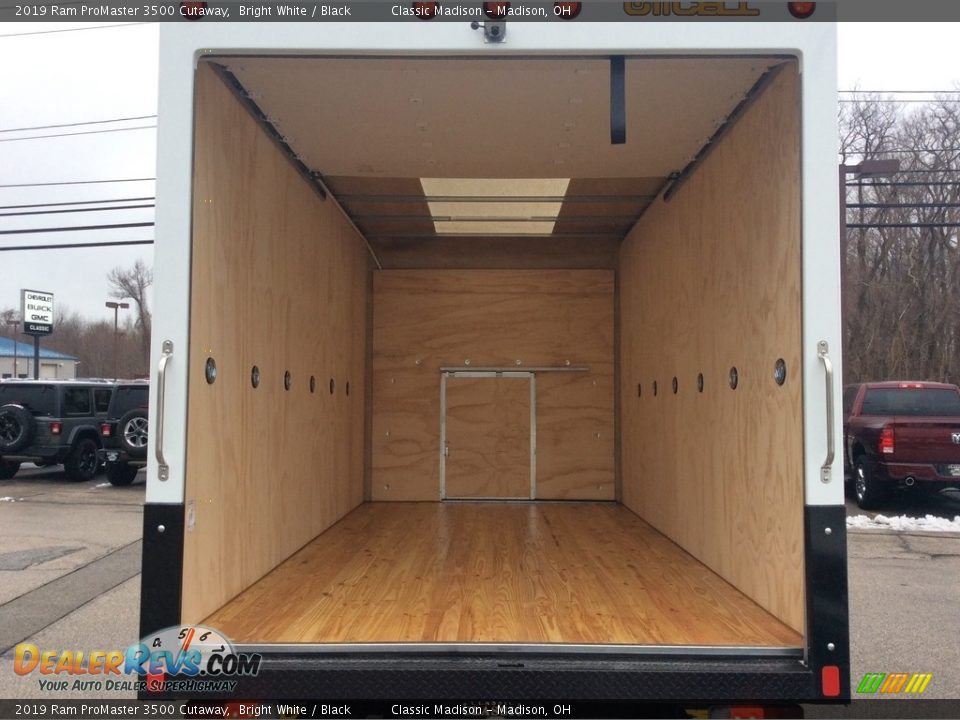 2019 Ram ProMaster 3500 Cutaway Bright White / Black Photo #9