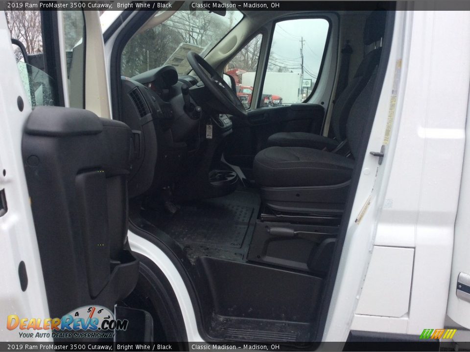 2019 Ram ProMaster 3500 Cutaway Bright White / Black Photo #12