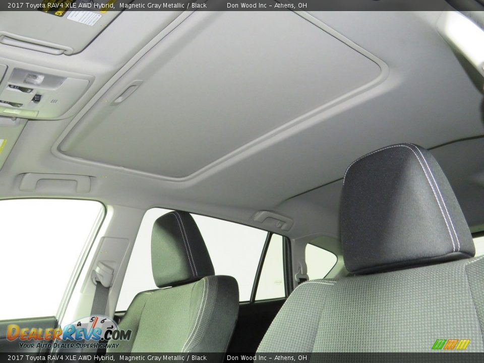 2017 Toyota RAV4 XLE AWD Hybrid Magnetic Gray Metallic / Black Photo #32