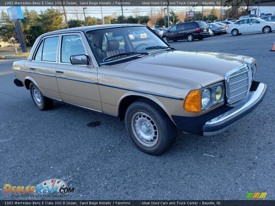 Front 3/4 View of 1983 Mercedes-Benz E Class 300 D Sedan Photo #9