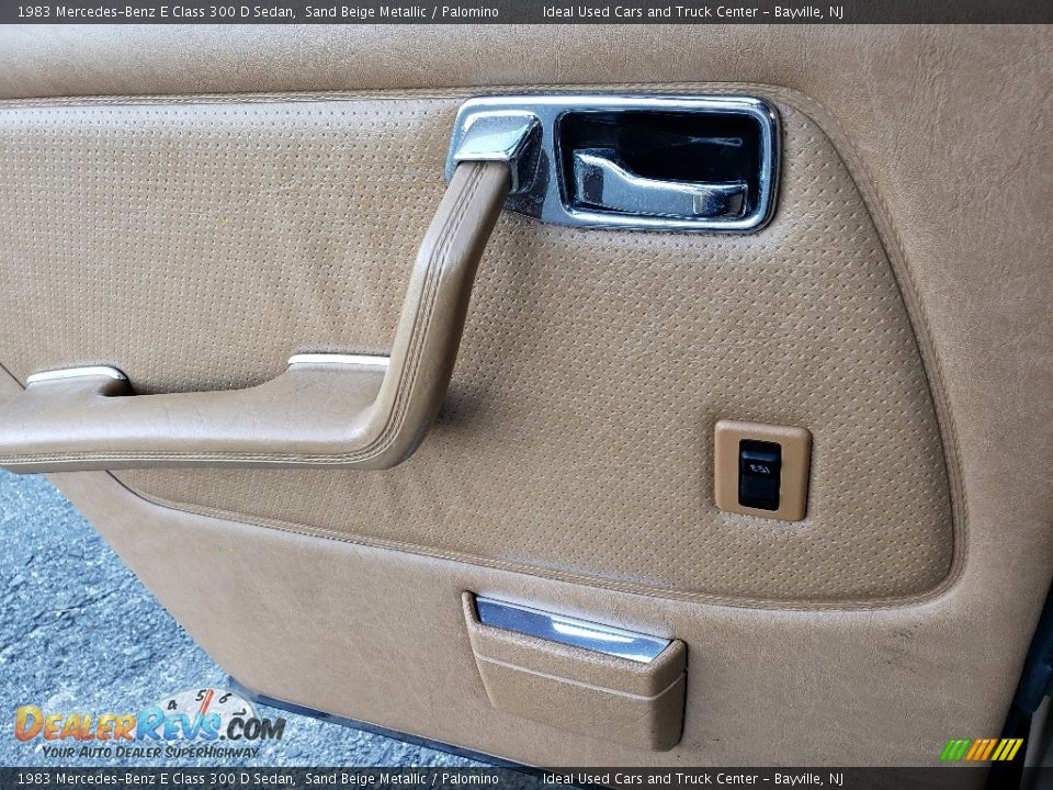 Door Panel of 1983 Mercedes-Benz E Class 300 D Sedan Photo #18