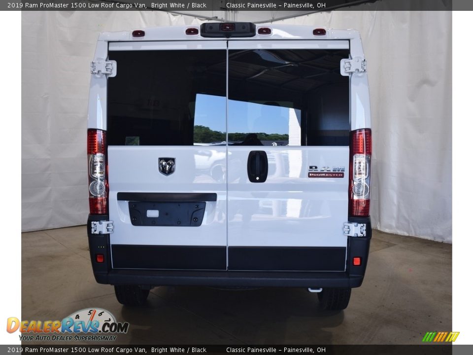 2019 Ram ProMaster 1500 Low Roof Cargo Van Bright White / Black Photo #3