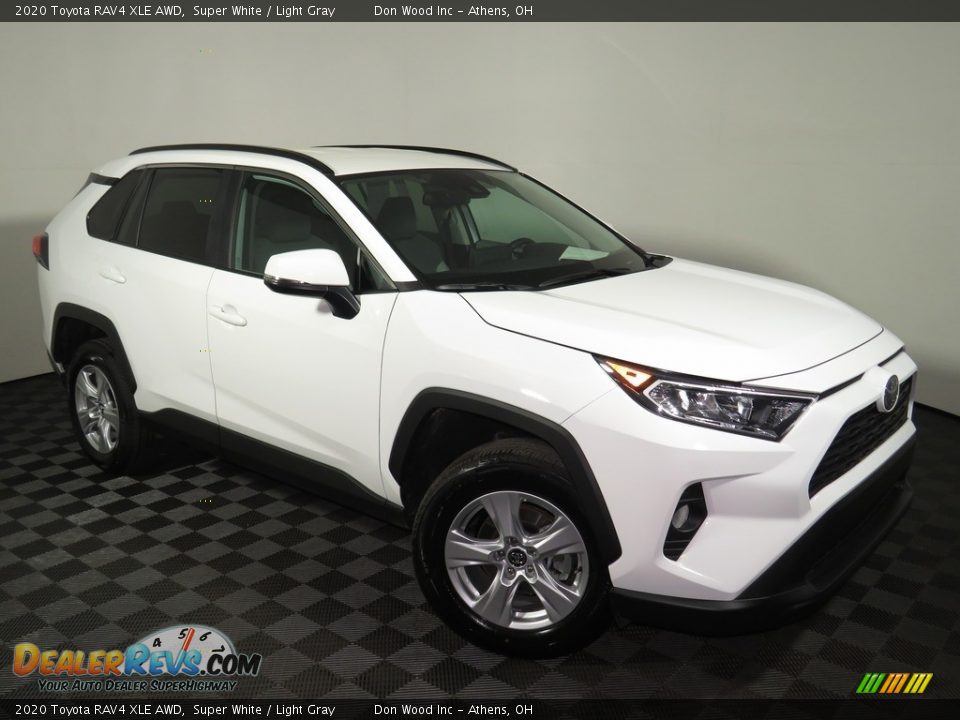 2020 Toyota RAV4 XLE AWD Super White / Light Gray Photo #2
