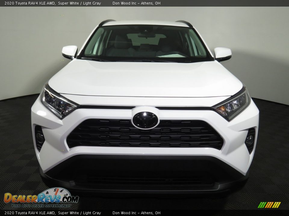 2020 Toyota RAV4 XLE AWD Super White / Light Gray Photo #4