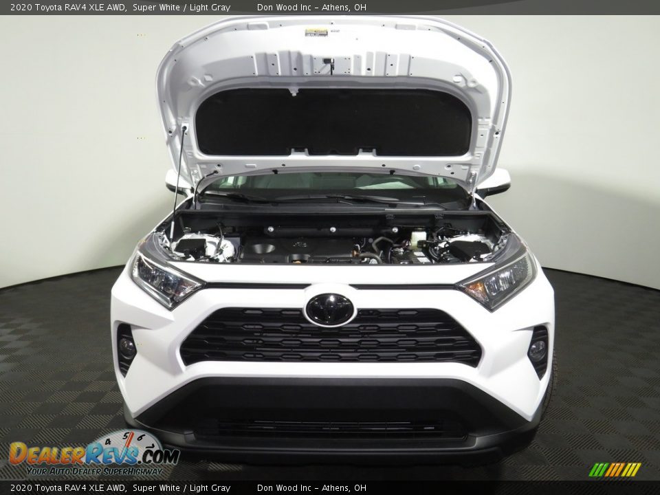 2020 Toyota RAV4 XLE AWD Super White / Light Gray Photo #5