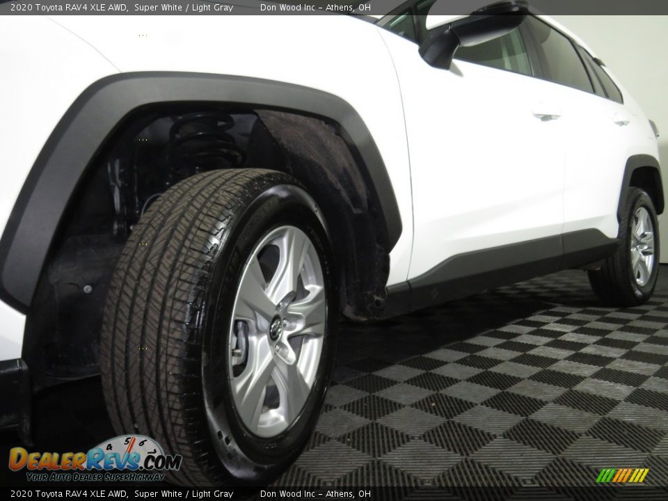 2020 Toyota RAV4 XLE AWD Super White / Light Gray Photo #8