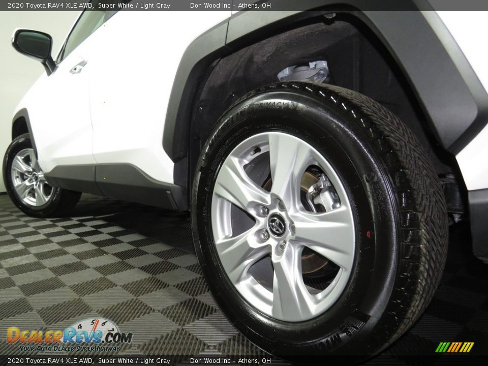 2020 Toyota RAV4 XLE AWD Super White / Light Gray Photo #10
