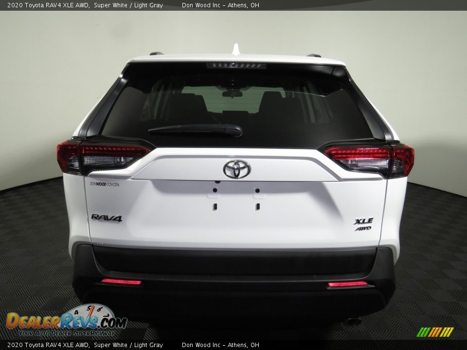 2020 Toyota RAV4 XLE AWD Super White / Light Gray Photo #11