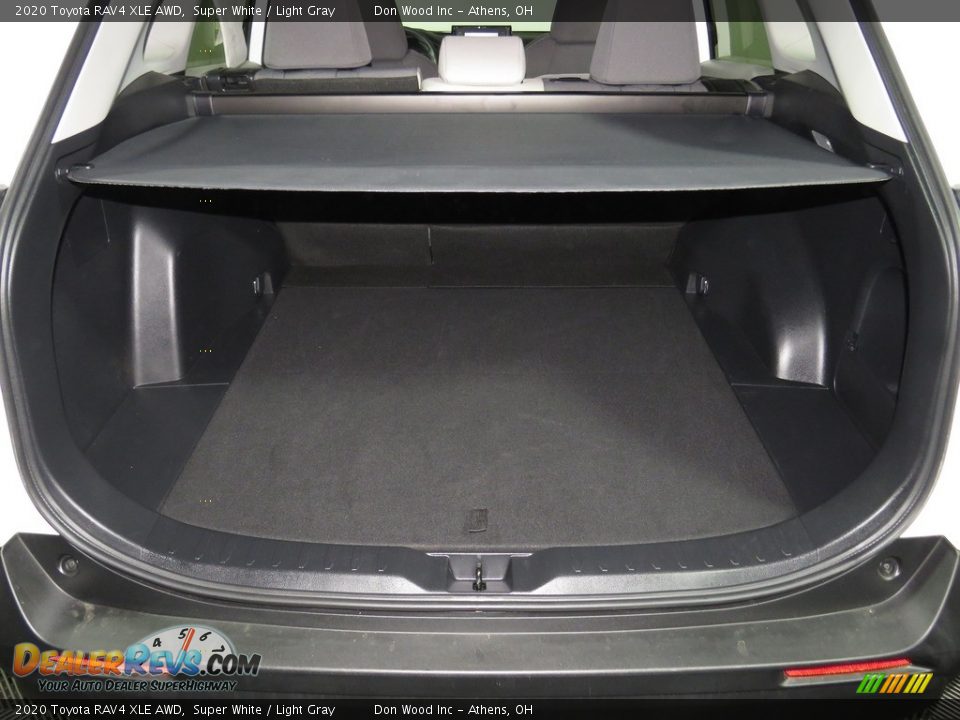 2020 Toyota RAV4 XLE AWD Super White / Light Gray Photo #13
