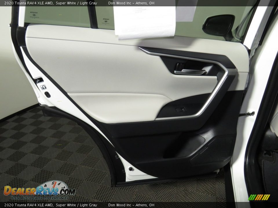 2020 Toyota RAV4 XLE AWD Super White / Light Gray Photo #21