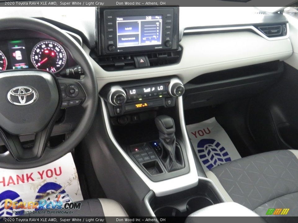 2020 Toyota RAV4 XLE AWD Super White / Light Gray Photo #31