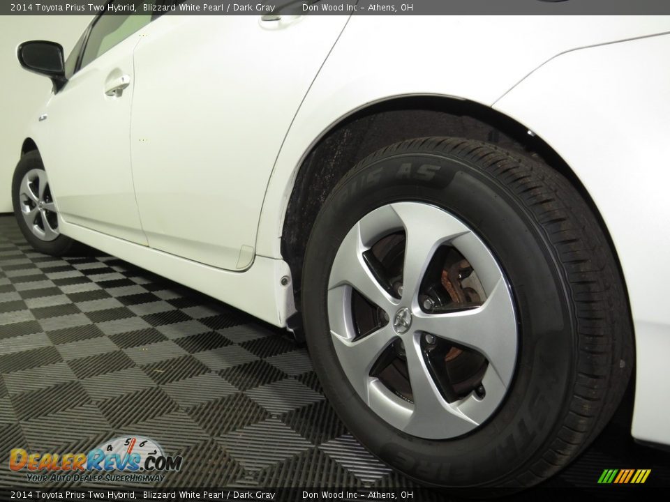 2014 Toyota Prius Two Hybrid Blizzard White Pearl / Dark Gray Photo #10