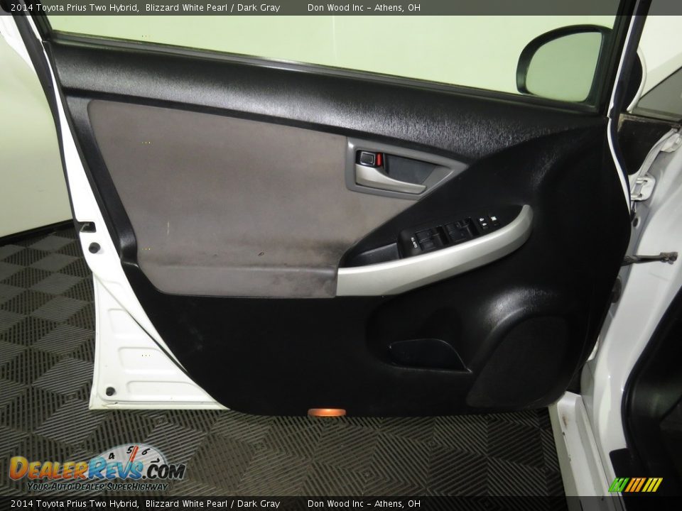 2014 Toyota Prius Two Hybrid Blizzard White Pearl / Dark Gray Photo #17