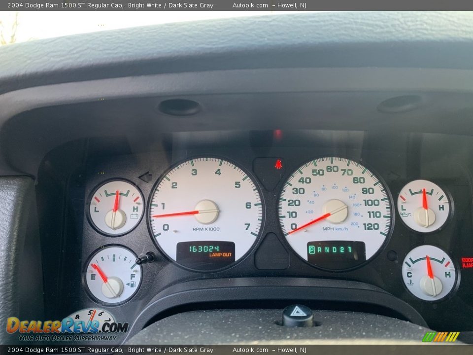 2004 Dodge Ram 1500 ST Regular Cab Bright White / Dark Slate Gray Photo #16