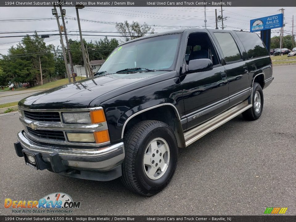 Front 3/4 View of 1994 Chevrolet Suburban K1500 4x4 Photo #1