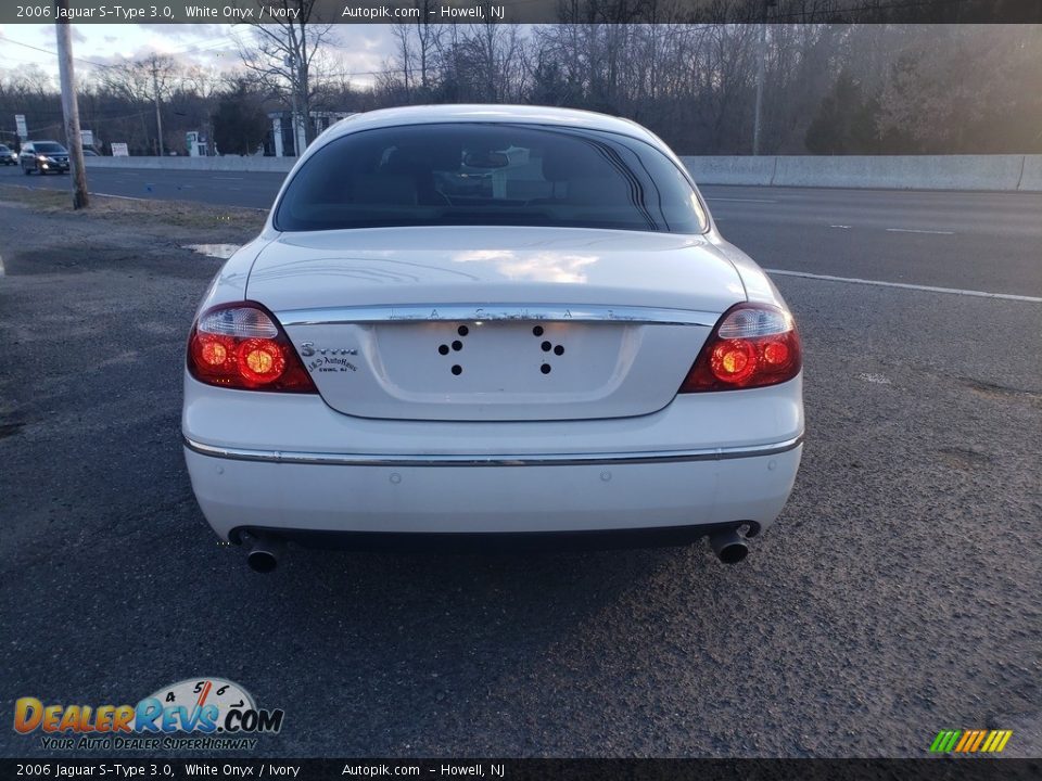 2006 Jaguar S-Type 3.0 White Onyx / Ivory Photo #4