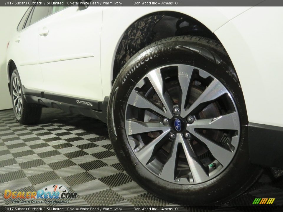 2017 Subaru Outback 2.5i Limited Crystal White Pearl / Warm Ivory Photo #3