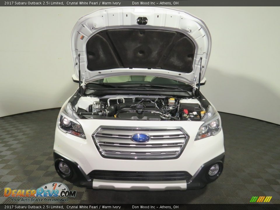 2017 Subaru Outback 2.5i Limited Crystal White Pearl / Warm Ivory Photo #5