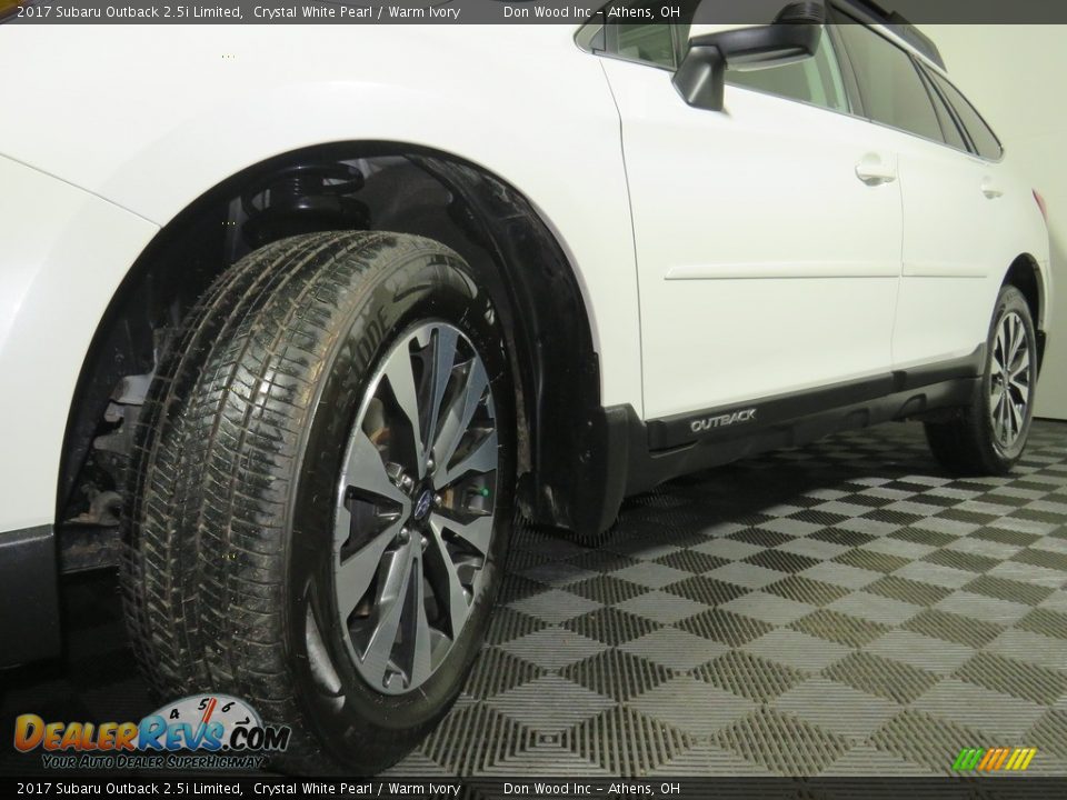 2017 Subaru Outback 2.5i Limited Crystal White Pearl / Warm Ivory Photo #8