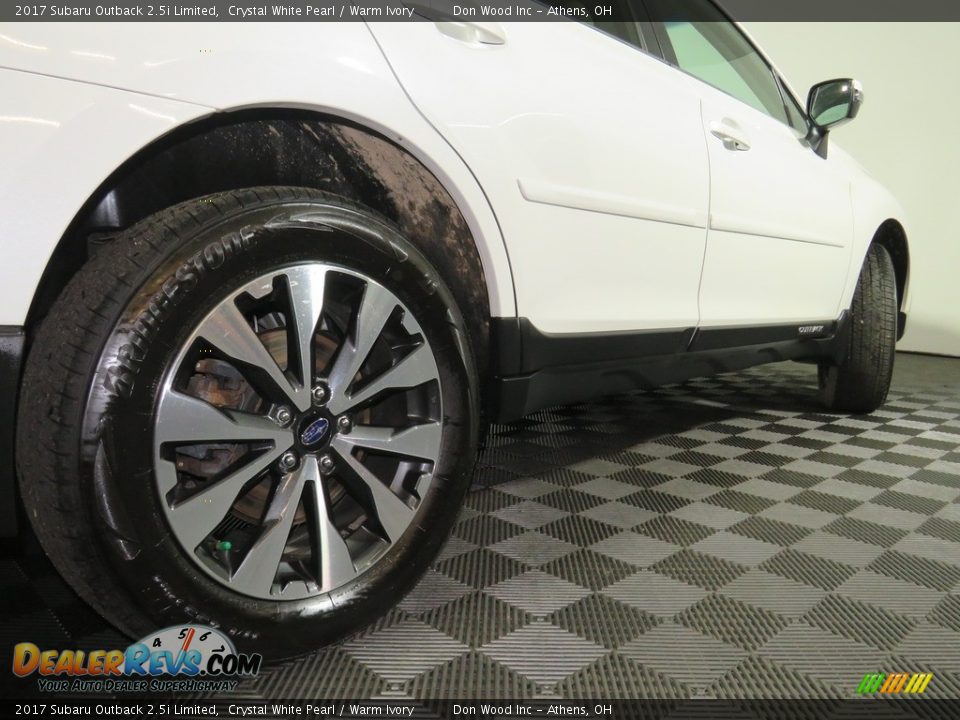 2017 Subaru Outback 2.5i Limited Crystal White Pearl / Warm Ivory Photo #17