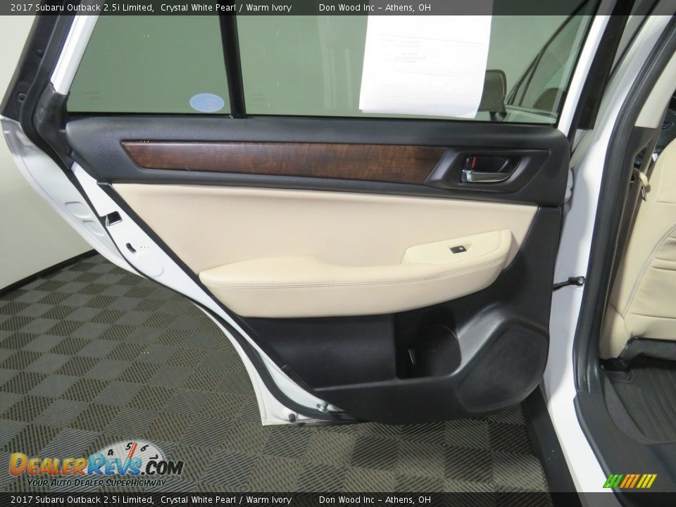 2017 Subaru Outback 2.5i Limited Crystal White Pearl / Warm Ivory Photo #22