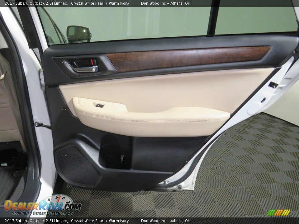 2017 Subaru Outback 2.5i Limited Crystal White Pearl / Warm Ivory Photo #24