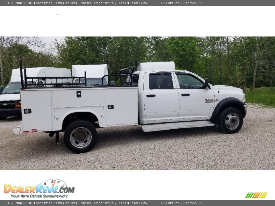 2014 Ram 4500 Tradesman Crew Cab 4x4 Chassis Bright White / Black/Diesel Gray Photo #8